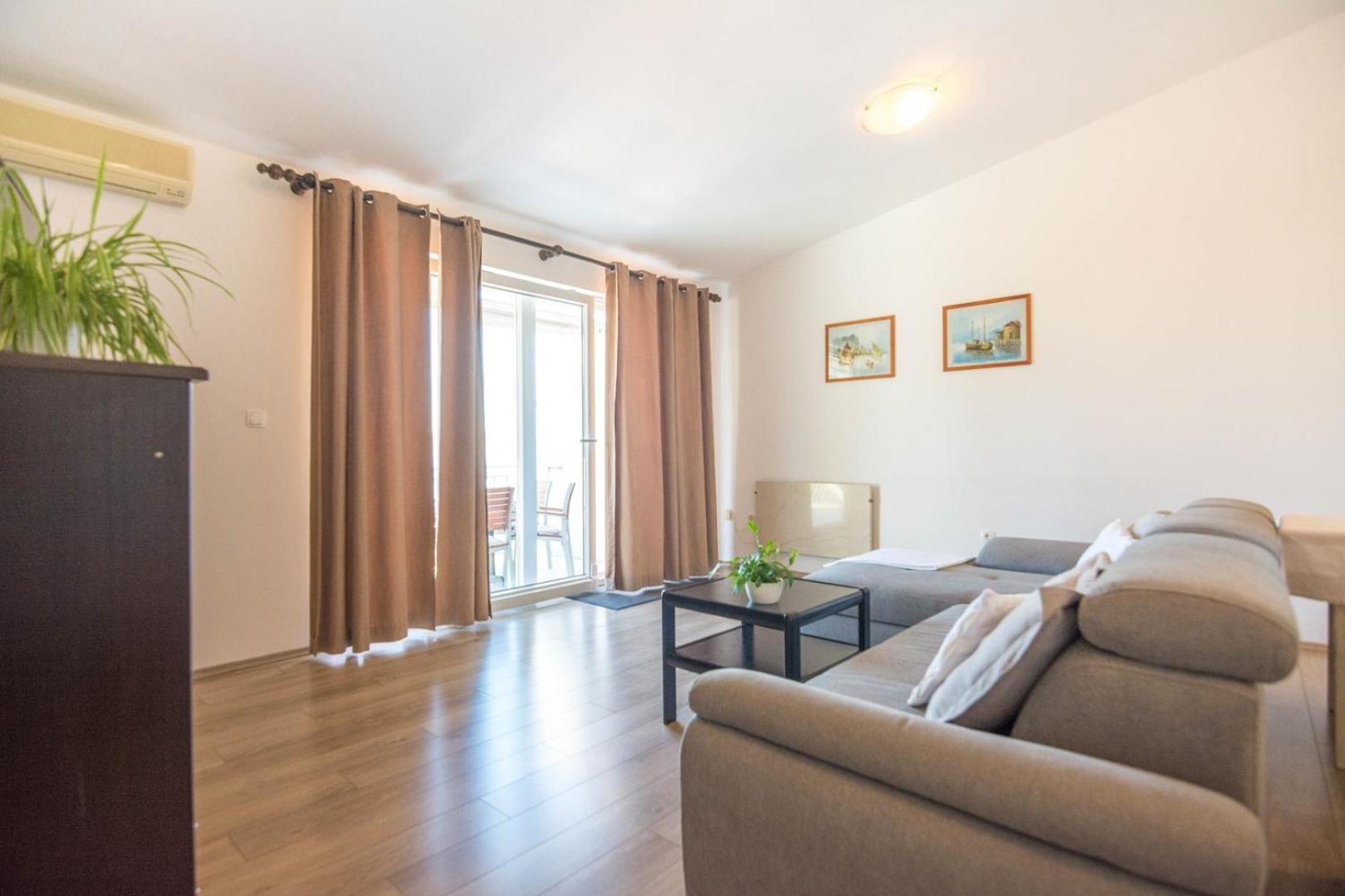 Apartment Rajna Biograd Na Moru Exterior foto